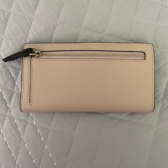 Kate Spade Wallet - Picture 2 of 3